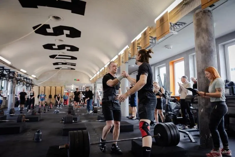 CrossFit dla początkujących: Odkryj, jak wygląda trening w praktyce